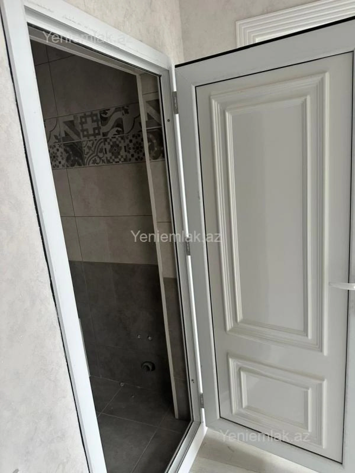 Satılır 3 otaqlı yeni tikili 76 m²