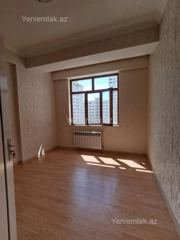 Satılır 2 otaqlı yeni tikili 61 m²