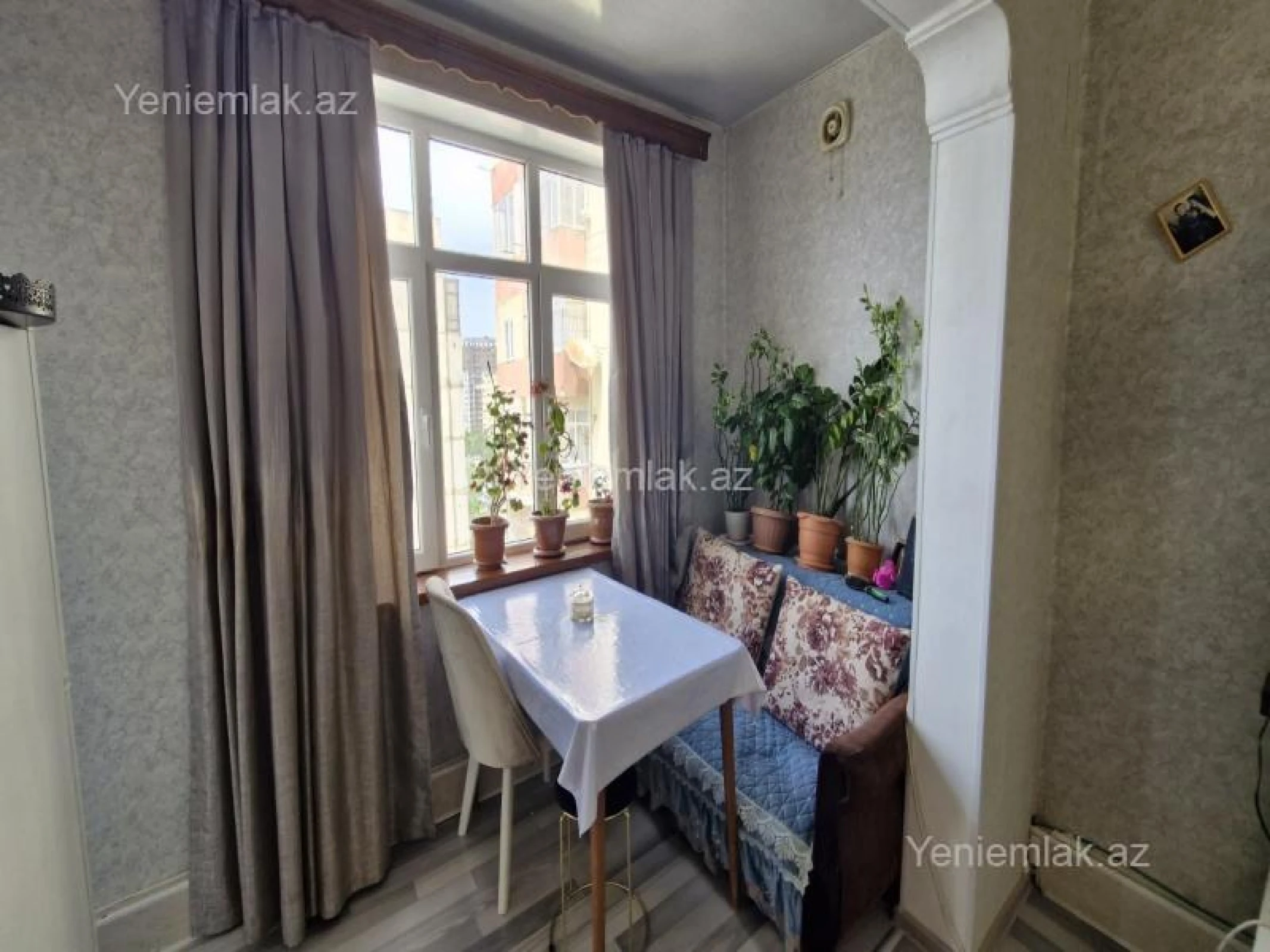 Satılır 3 otaqlı köhnə tikili 65 m²