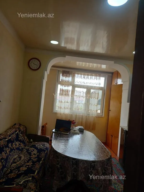 Satılır 3 otaqlı köhnə tikili 72 m²