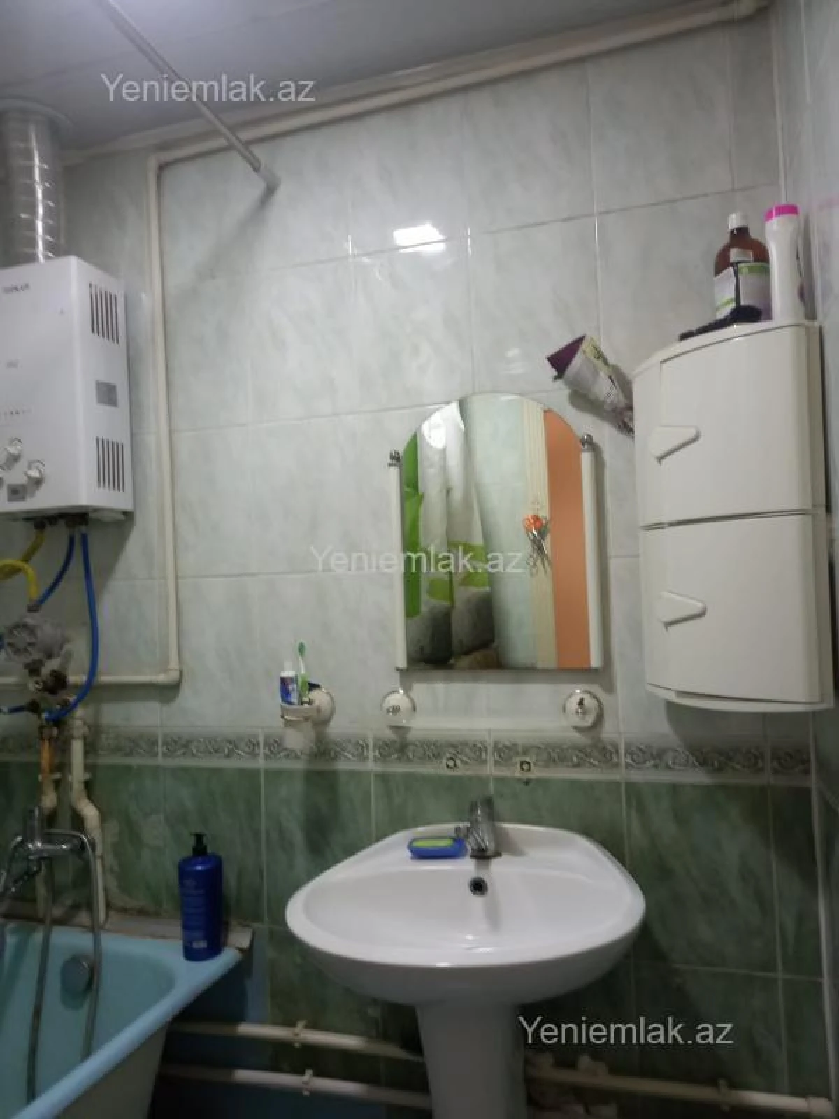 Satılır 3 otaqlı köhnə tikili 72 m²