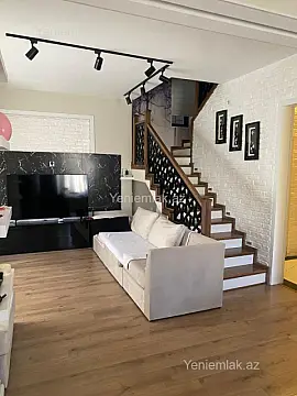 Satılır 5 otaqlı həyət evi 180 m²