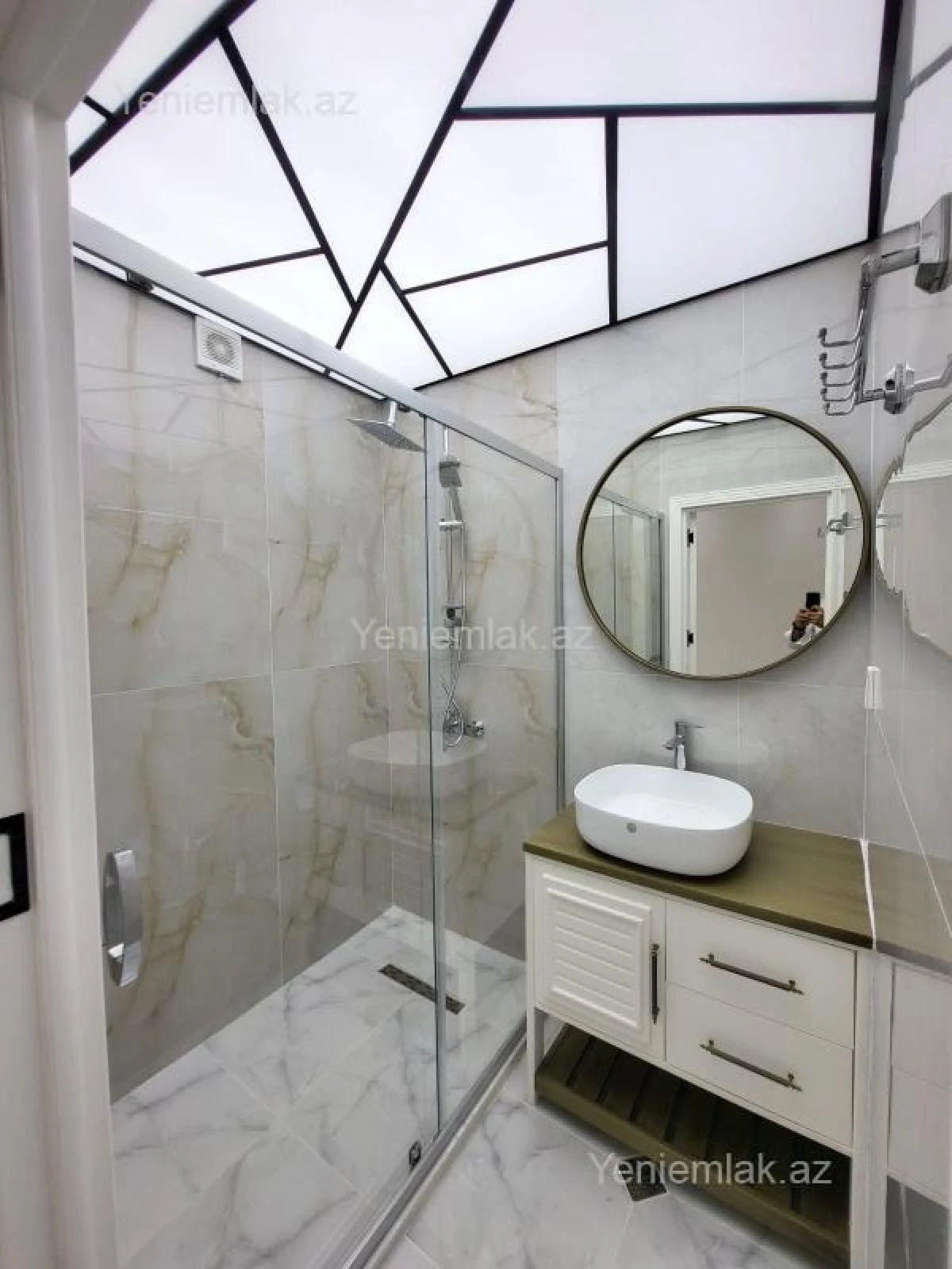 Satılır 3 otaqlı köhnə tikili 75 m²