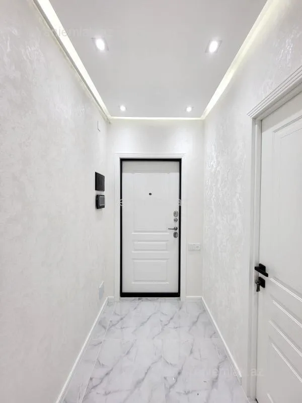 Satılır 3 otaqlı köhnə tikili 75 m²