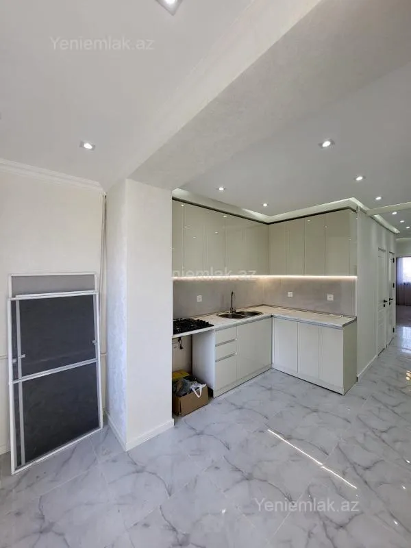 Satılır 3 otaqlı köhnə tikili 75 m²