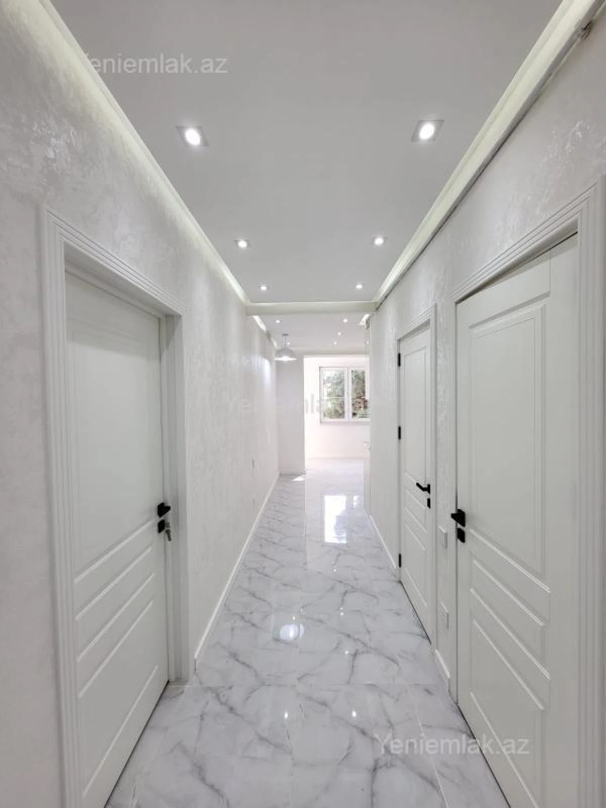 Satılır 3 otaqlı köhnə tikili 75 m²