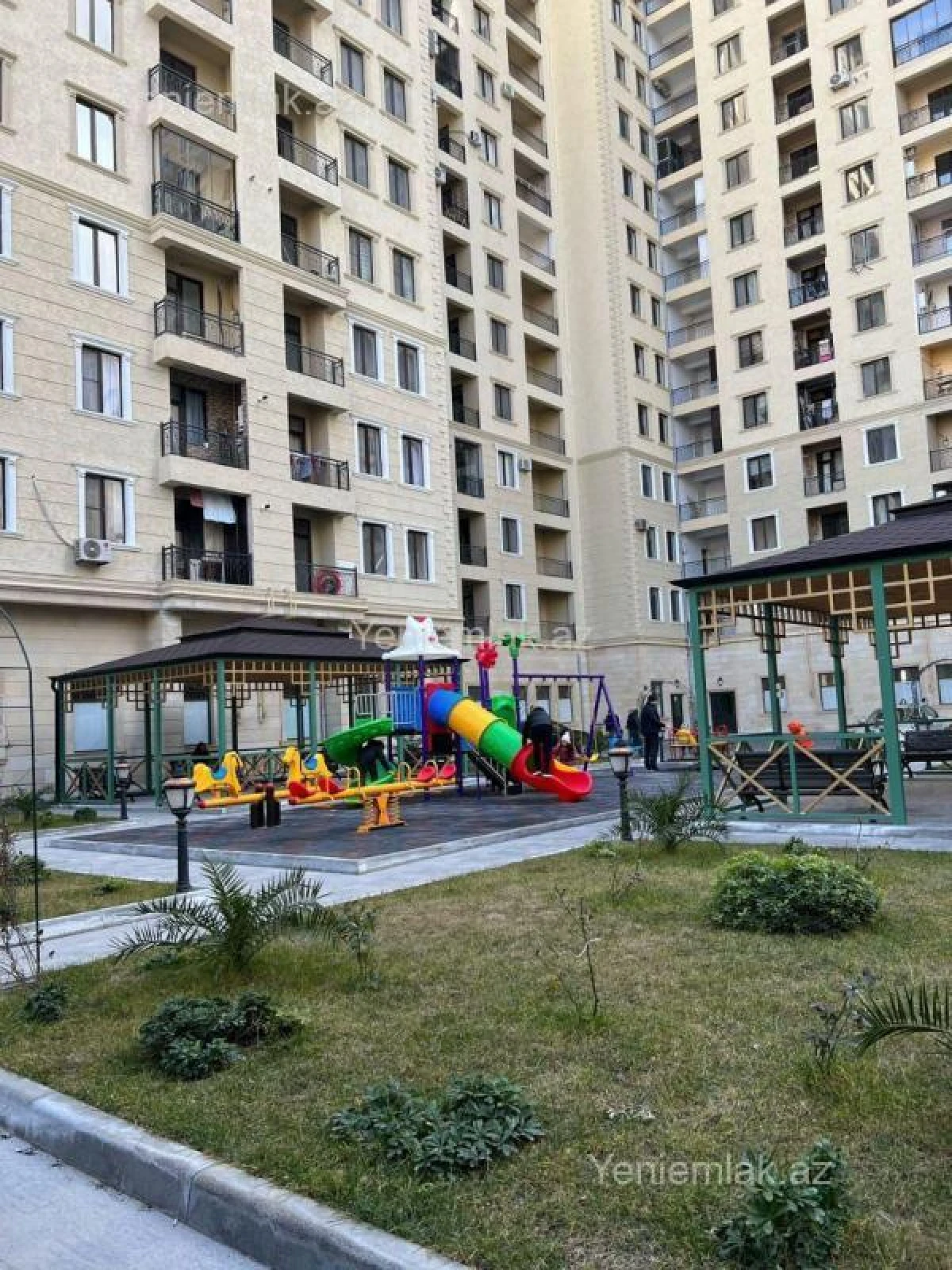 Satılır 2 otaqlı yeni tikili 70 m²