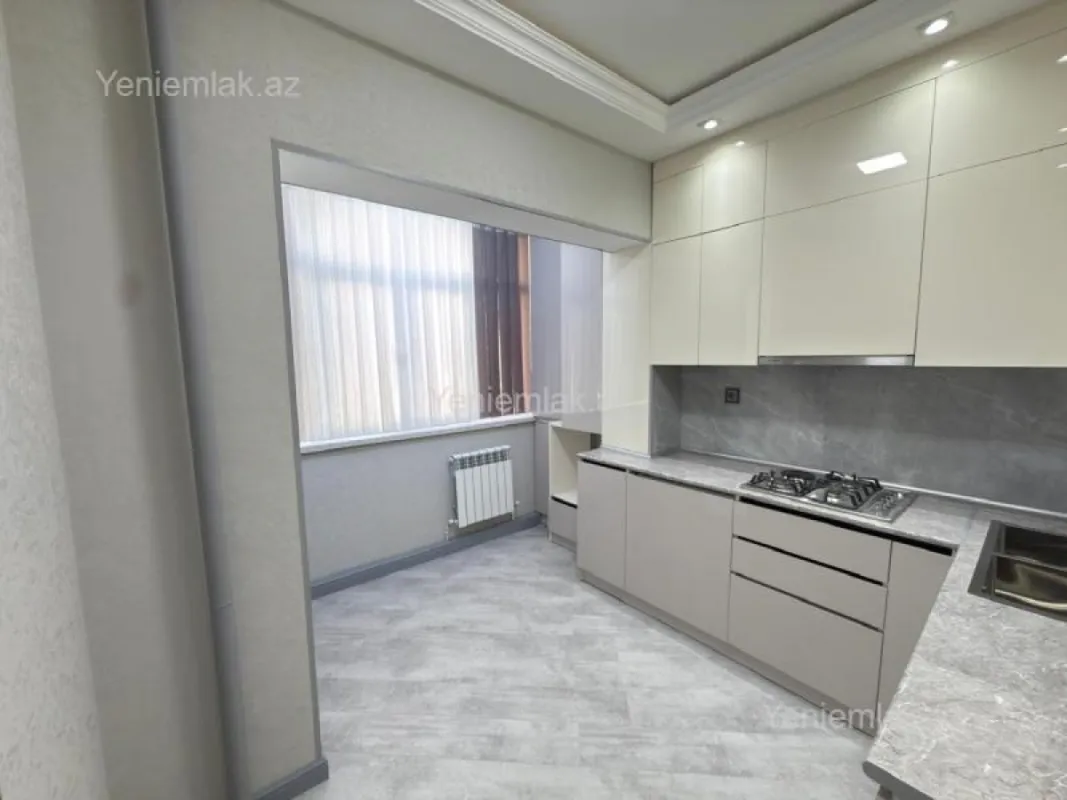 Satılır 3 otaqlı köhnə tikili 85 m²