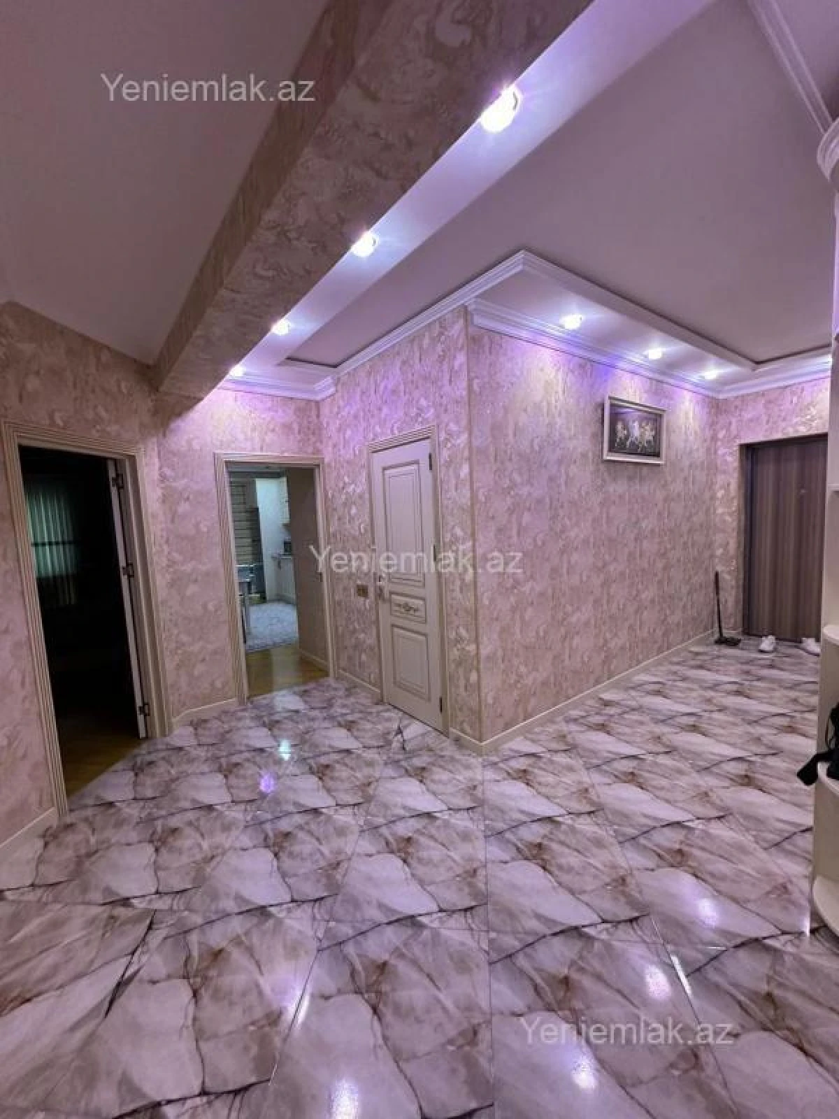 Satılır 3 otaqlı yeni tikili 97 m²