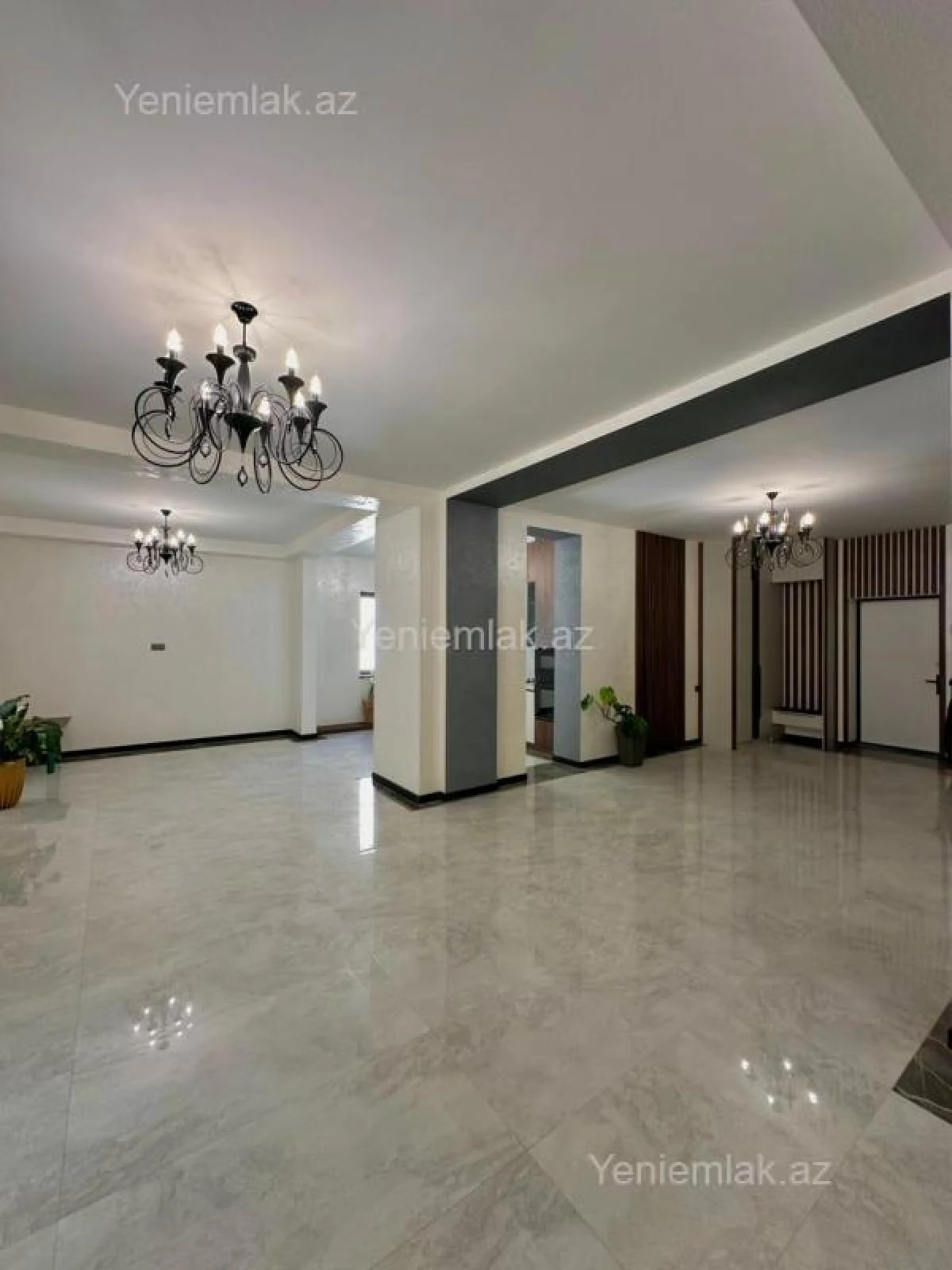Satılır 5 otaqlı həyət evi 350 m²