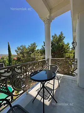 Satılır 5 otaqlı həyət evi 350 m²