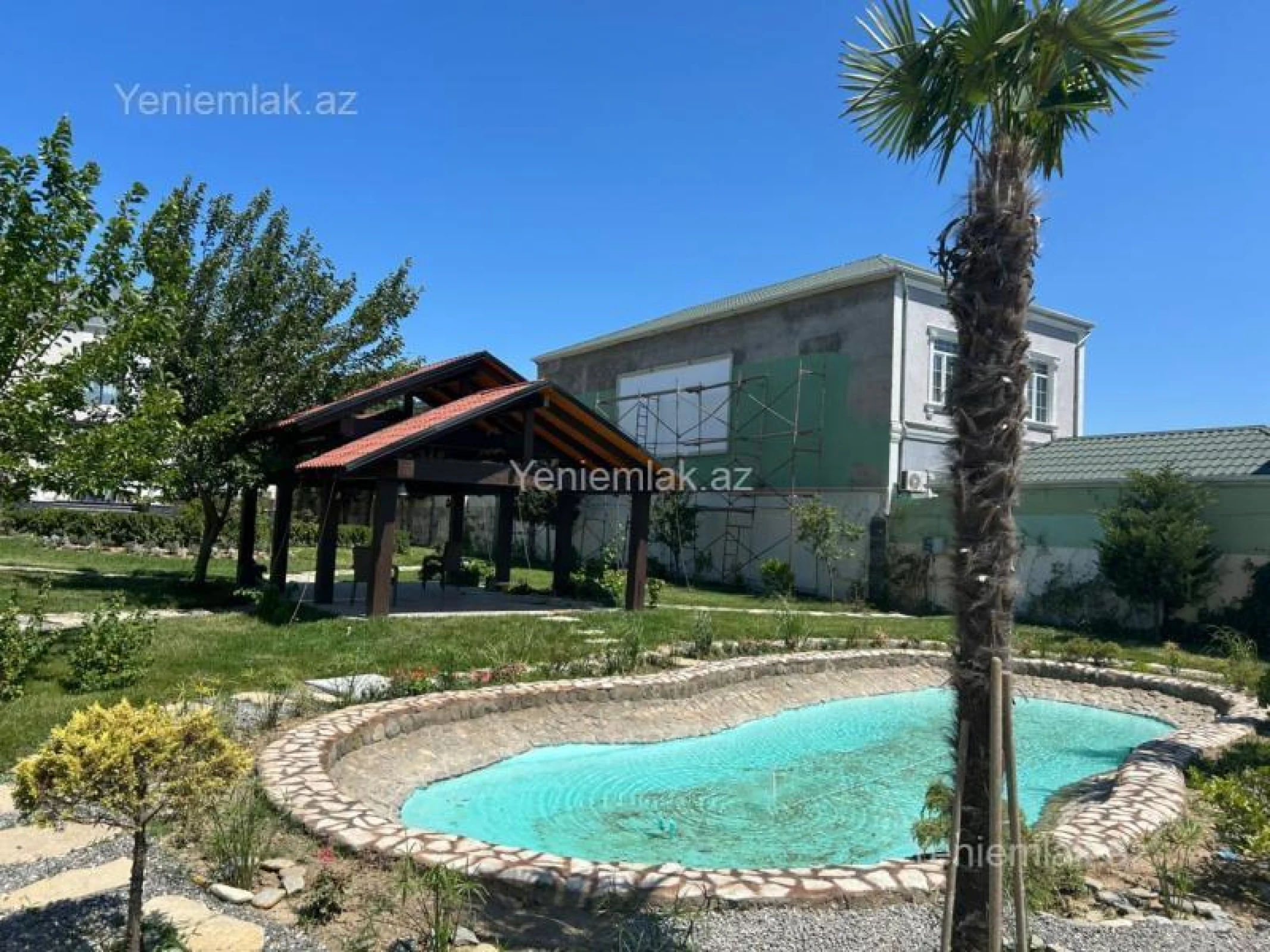 Satılır 5 otaqlı həyət evi 350 m²