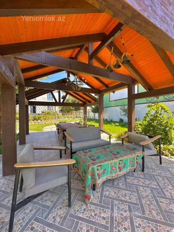 Satılır 5 otaqlı həyət evi 350 m²