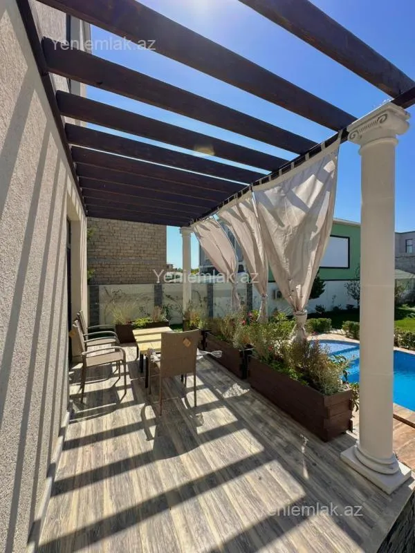 Satılır 5 otaqlı həyət evi 350 m²