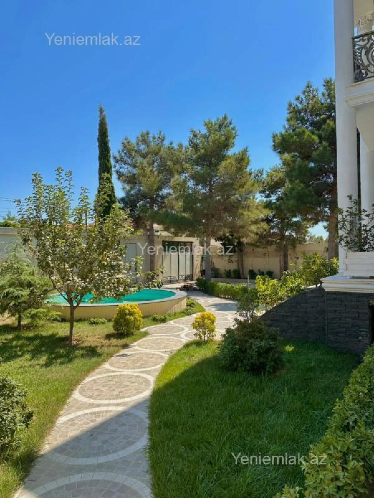 Satılır 5 otaqlı həyət evi 350 m²