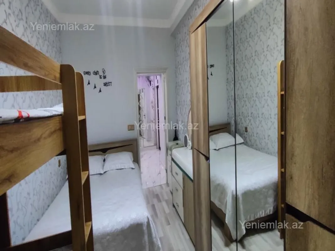 Satılır 2 otaqlı yeni tikili 76 m²