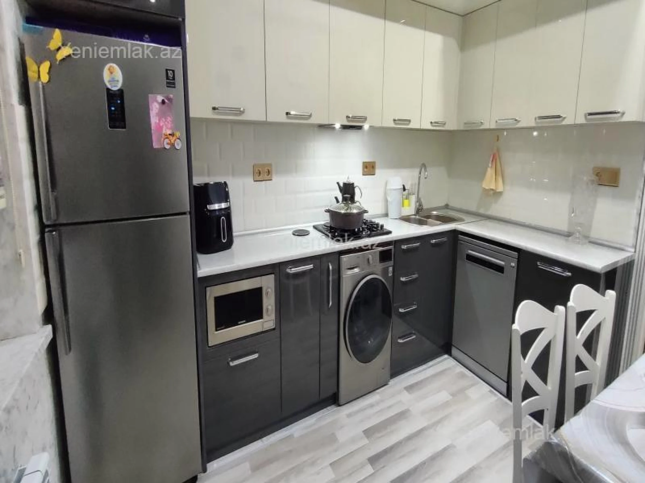 Satılır 2 otaqlı yeni tikili 76 m²