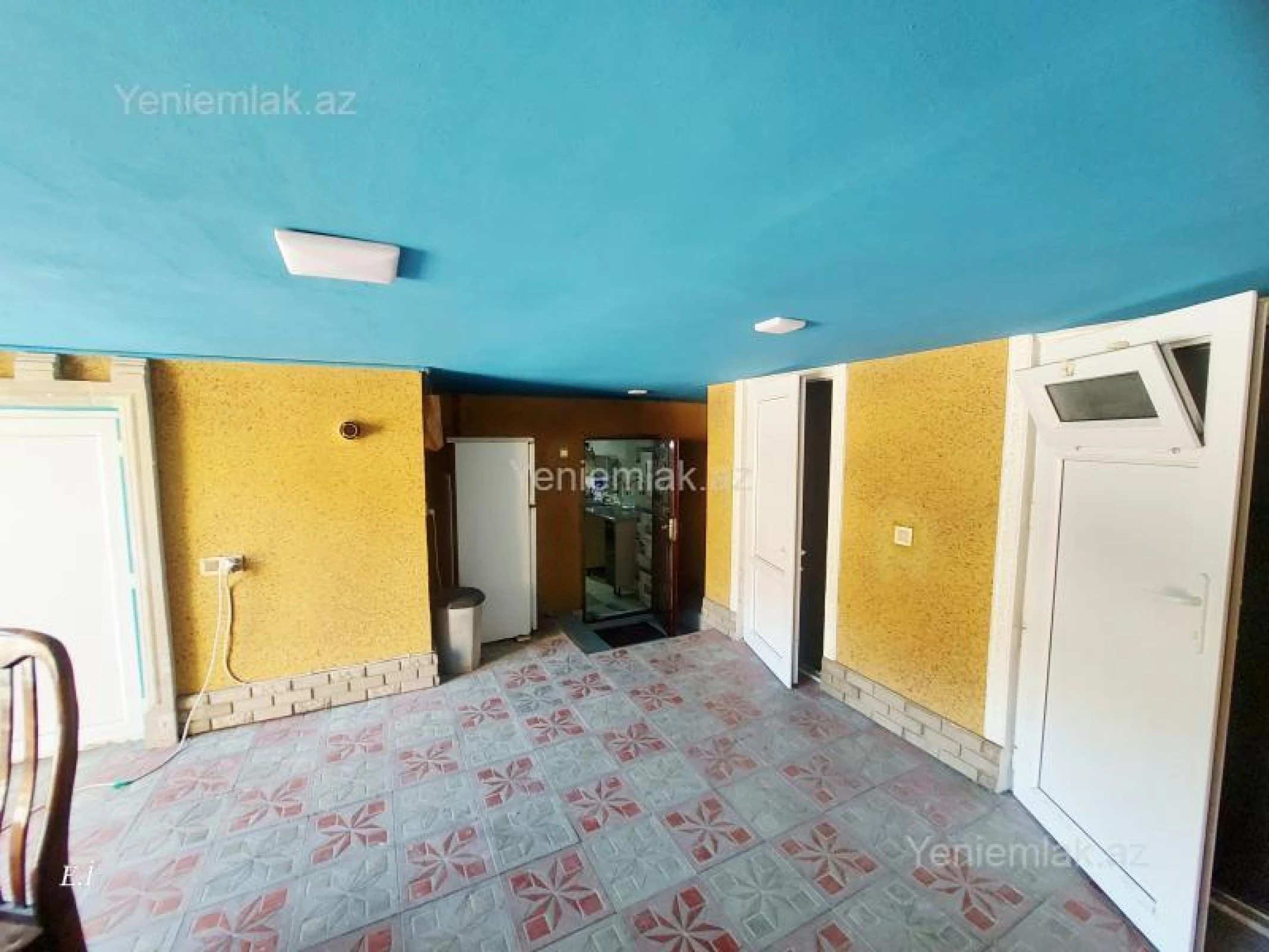 Satılır 8 otaqlı həyət evi 123 m²