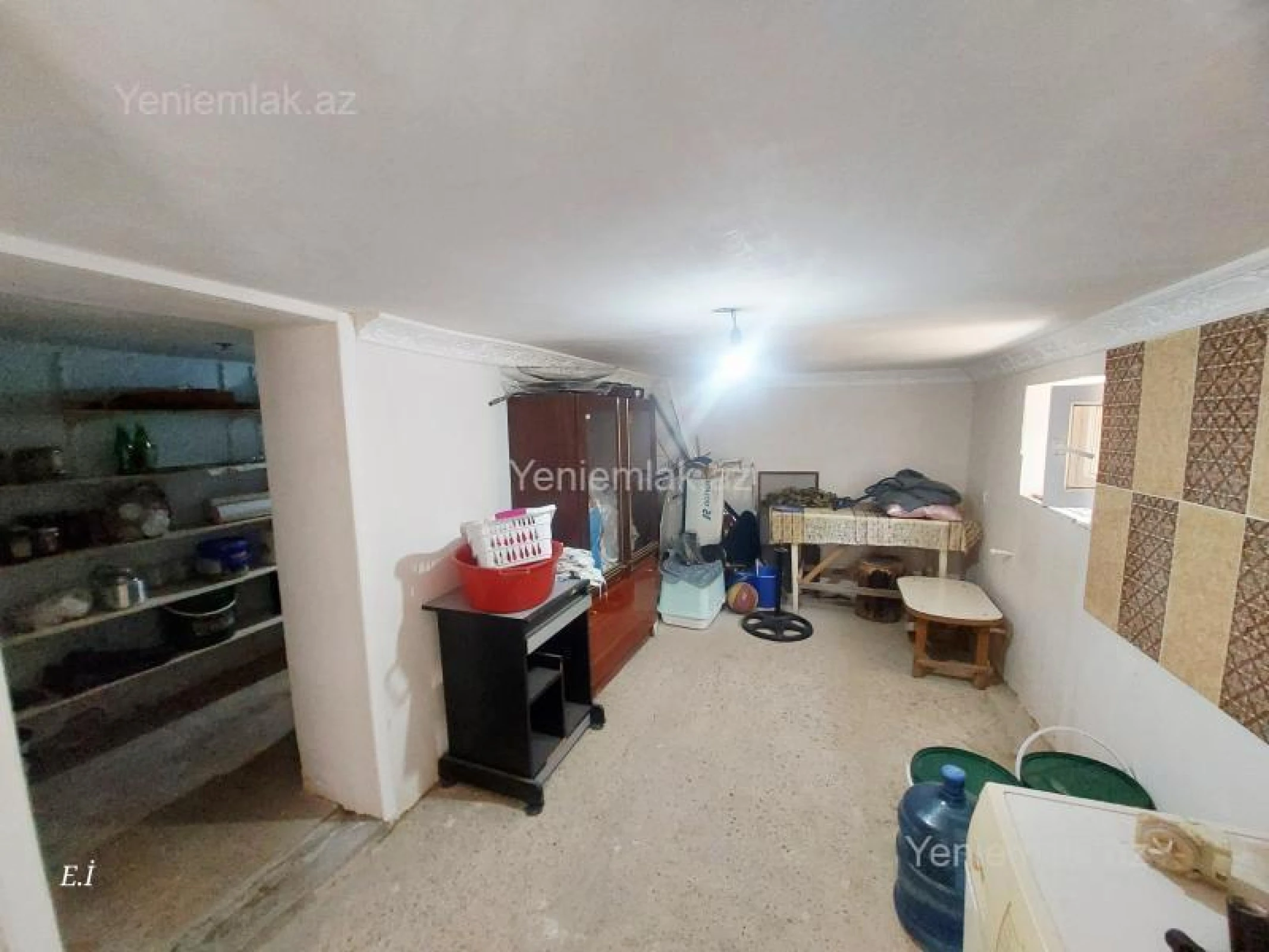 Satılır 8 otaqlı həyət evi 123 m²