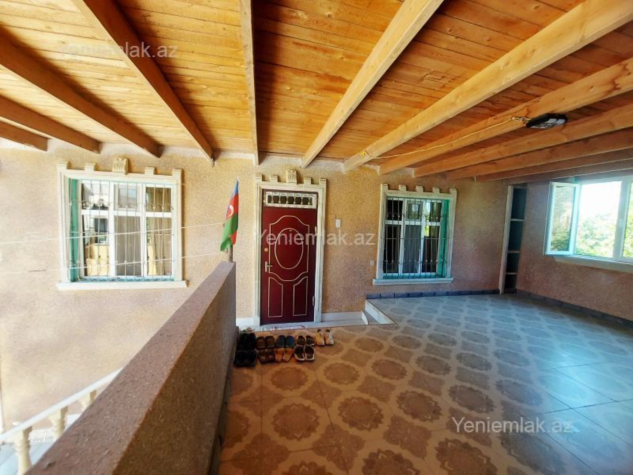 Satılır 8 otaqlı həyət evi 123 m²
