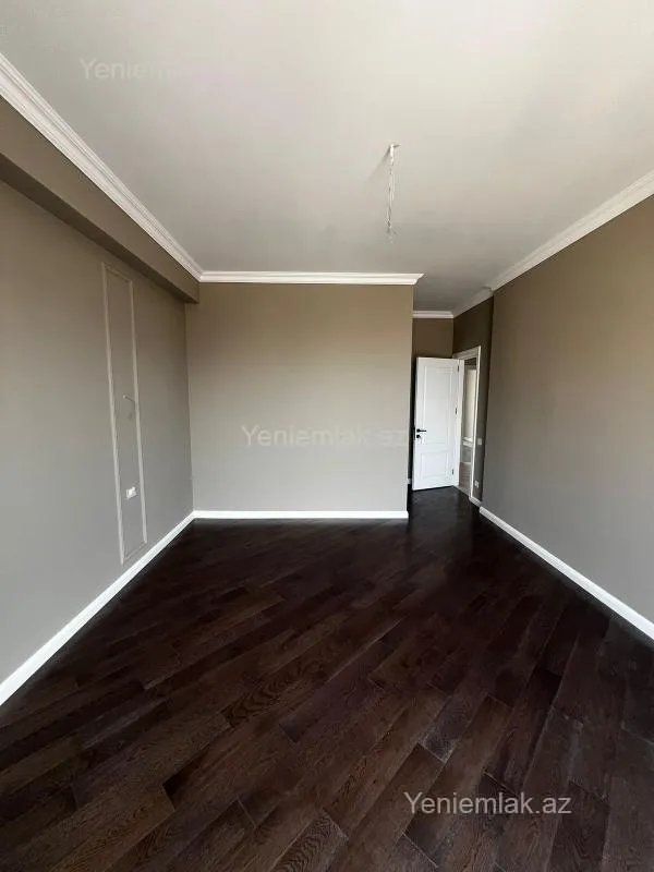 Satılır 4 otaqlı yeni tikili 120 m²