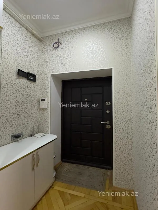 Satılır 2 otaqlı köhnə tikili 50 m²