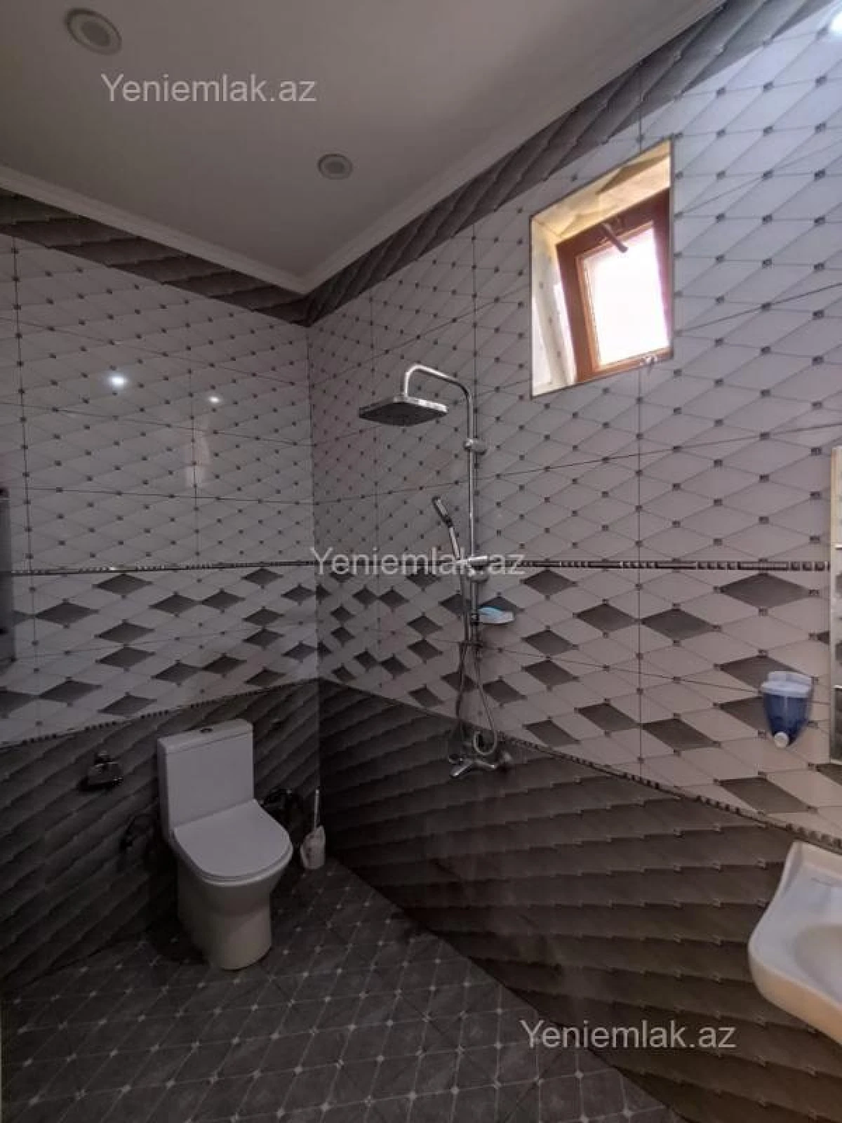Satılır 4 otaqlı həyət evi 156 m²