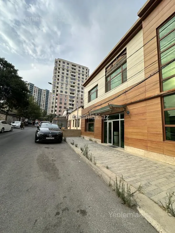 Satılır 8 otaqlı obyekt 500 m²