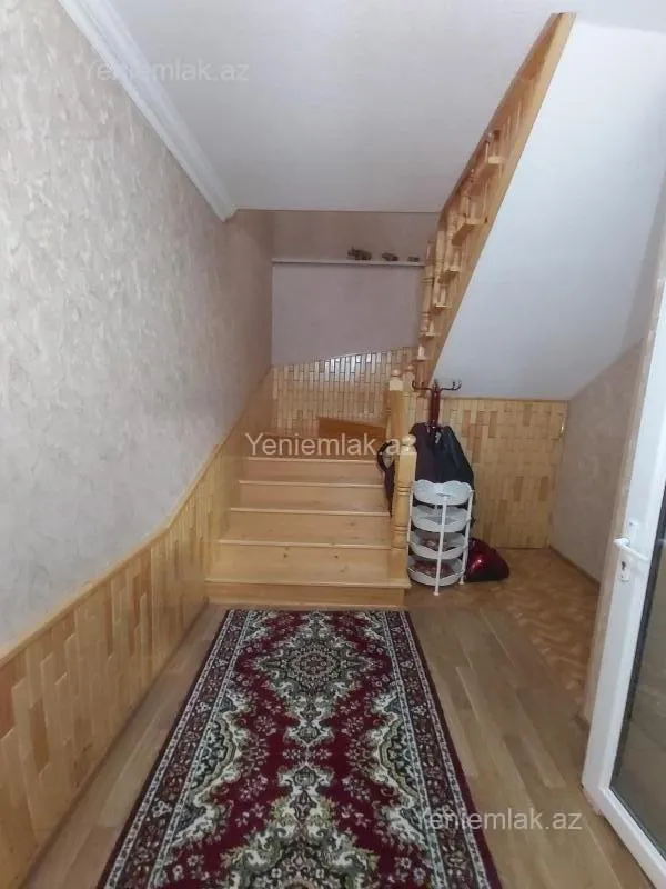 Satılır 4 otaqlı həyət evi 220 m²