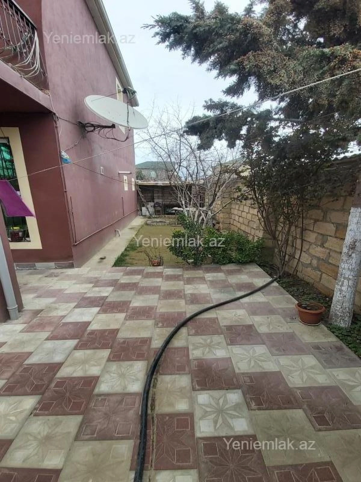 Satılır 4 otaqlı həyət evi 220 m²