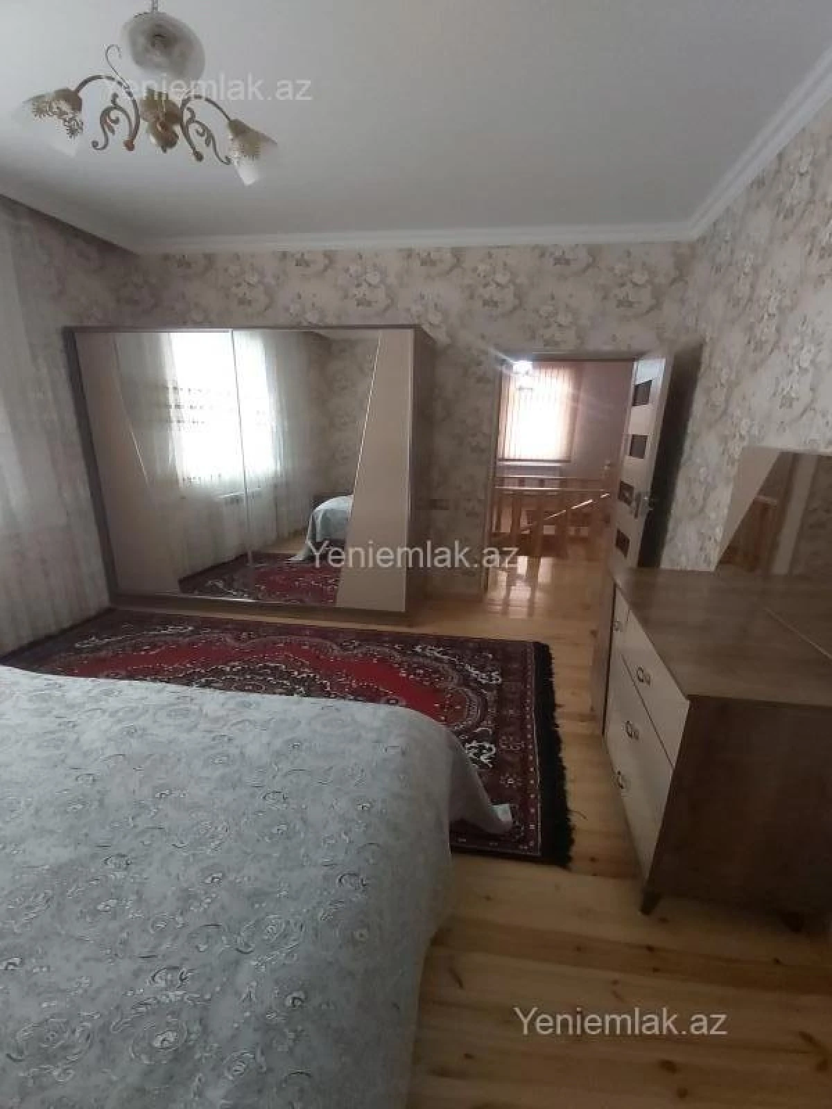 Satılır 4 otaqlı həyət evi 220 m²
