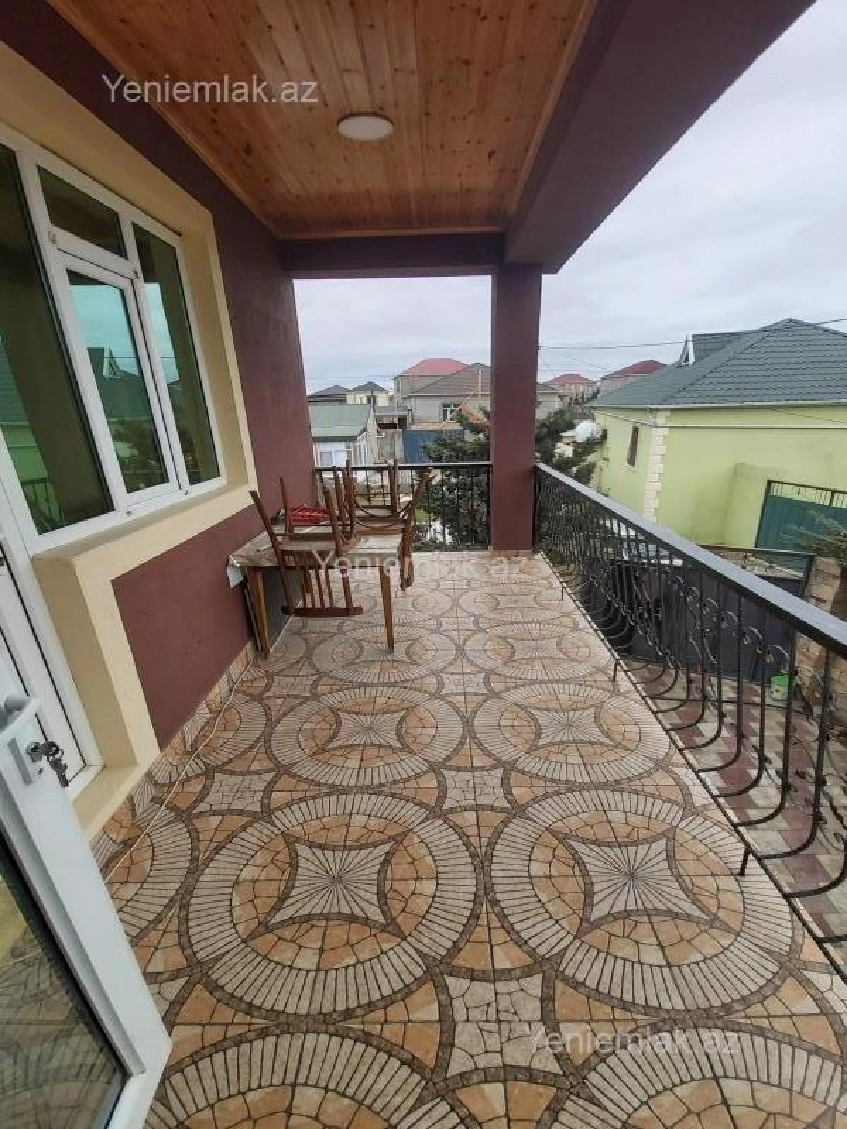 Satılır 4 otaqlı həyət evi 220 m²