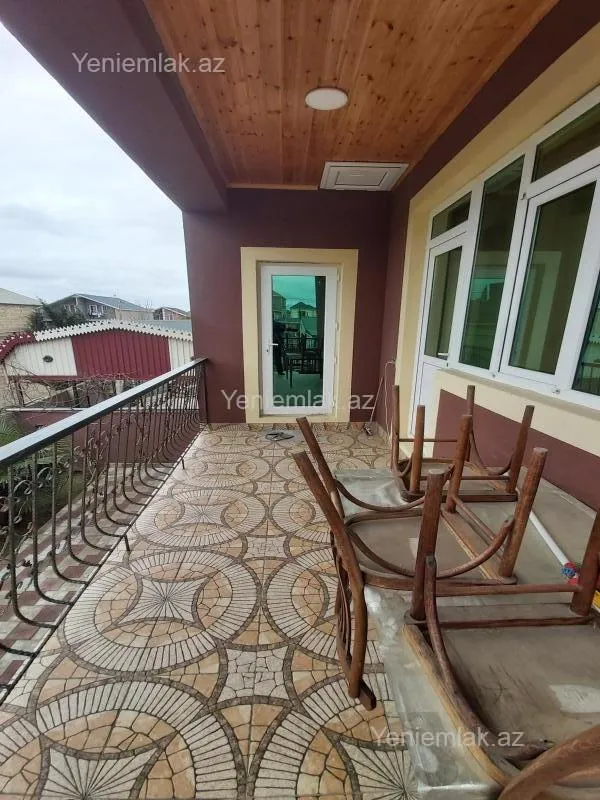 Satılır 4 otaqlı həyət evi 220 m²