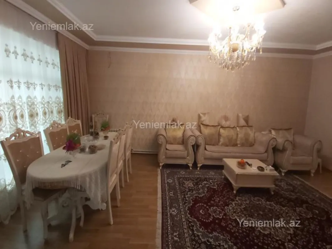 Satılır 4 otaqlı həyət evi 220 m²