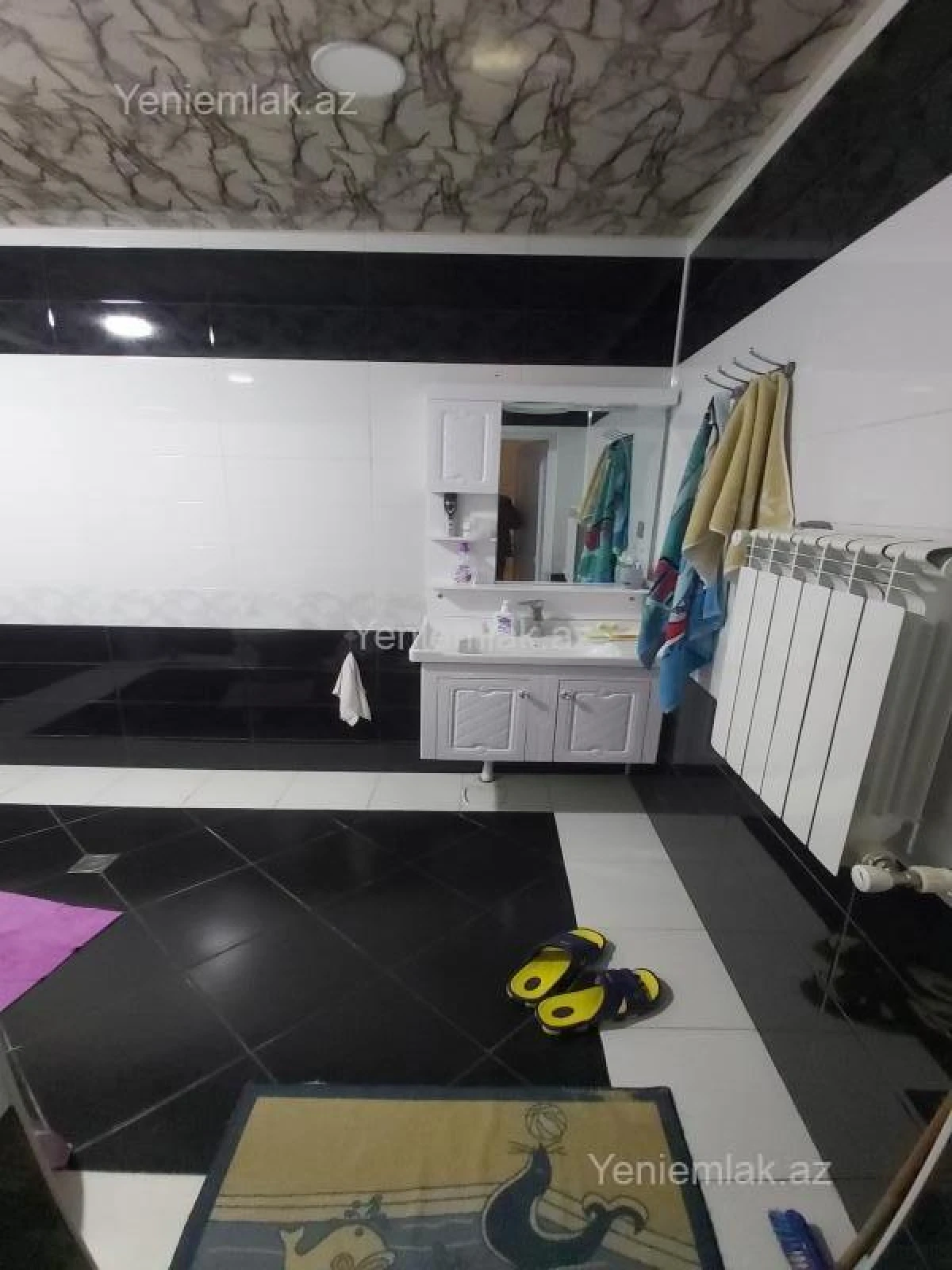 Satılır 4 otaqlı həyət evi 220 m²