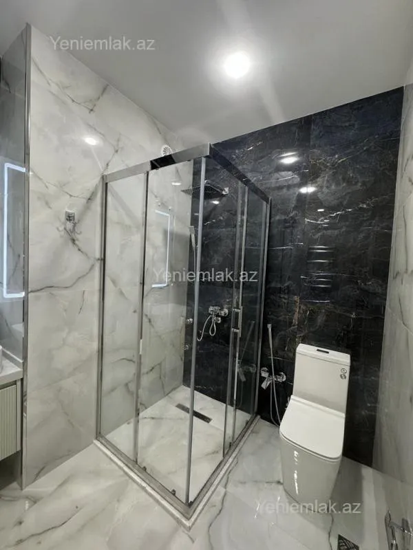 Satılır 3 otaqlı yeni tikili 140 m²