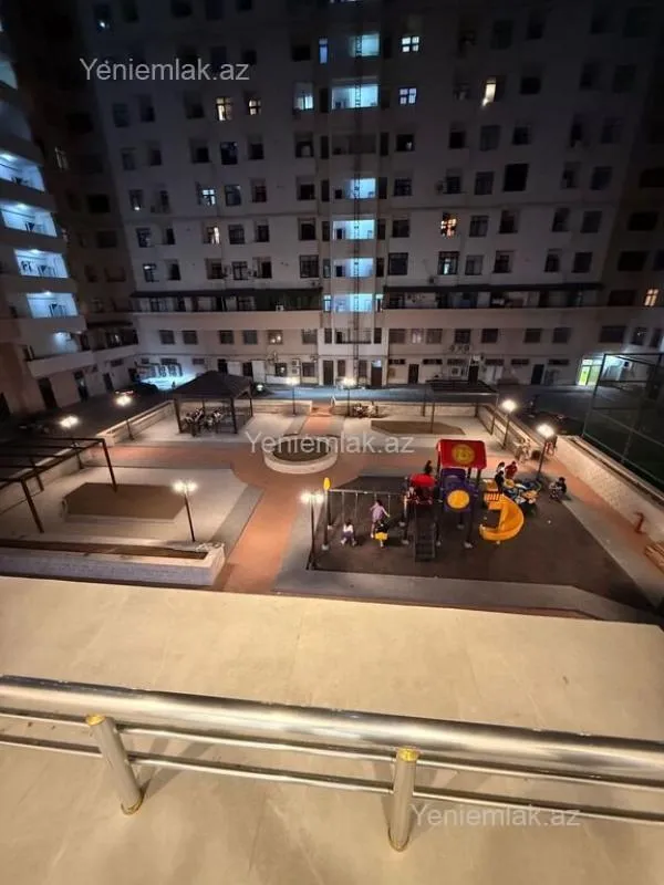 Satılır 3 otaqlı yeni tikili 140 m²