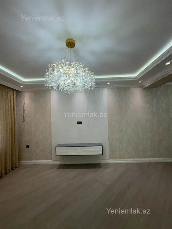 Satılır 3 otaqlı yeni tikili 140 m²