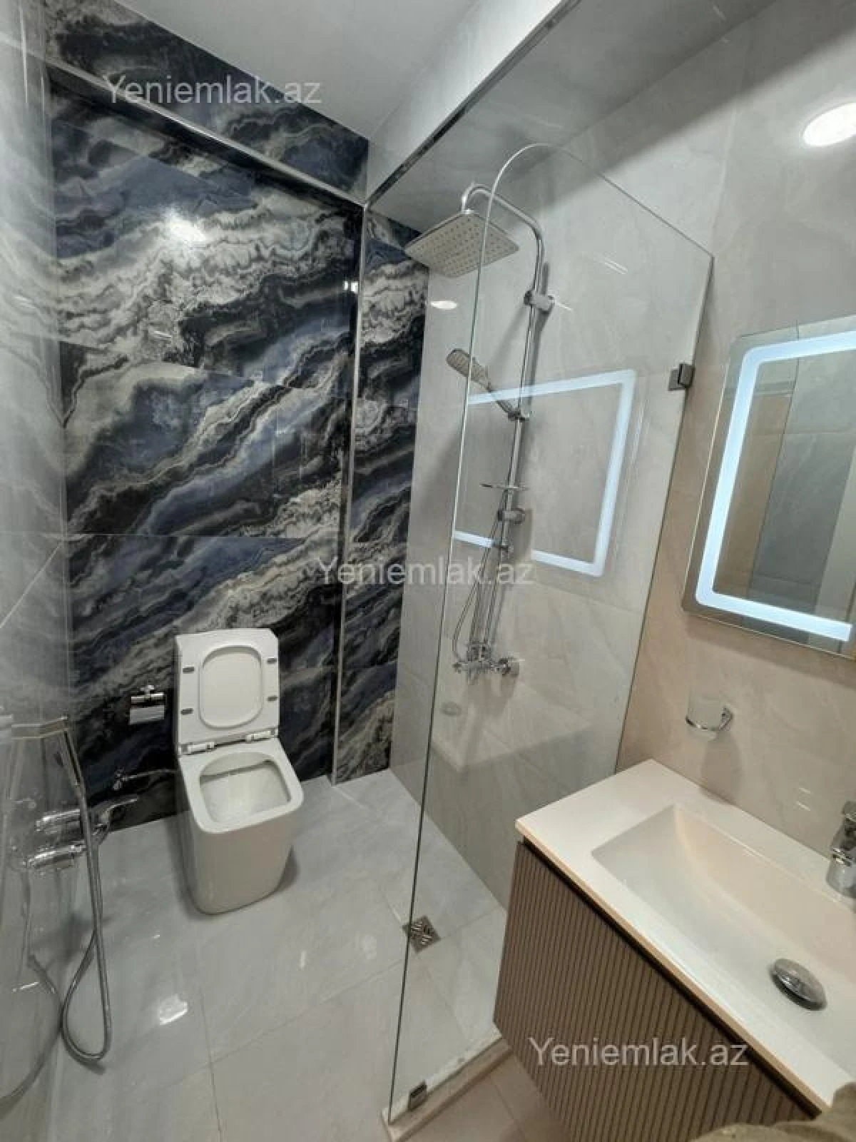 Satılır 3 otaqlı yeni tikili 140 m²