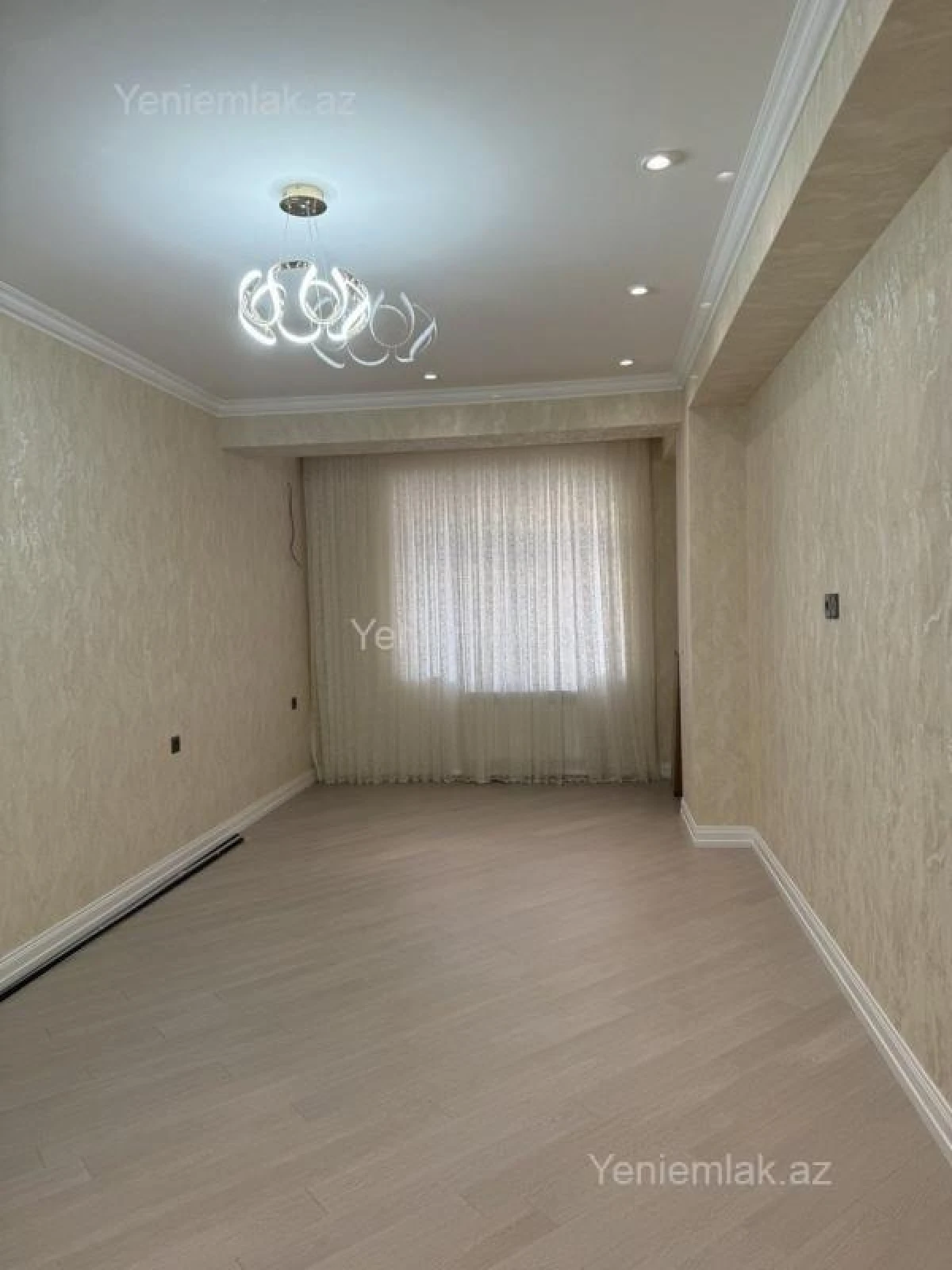 Satılır 3 otaqlı yeni tikili 140 m²