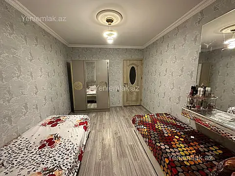 Satılır 4 otaqlı köhnə tikili 110 m²