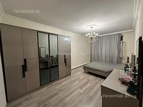 Satılır 4 otaqlı köhnə tikili 110 m²