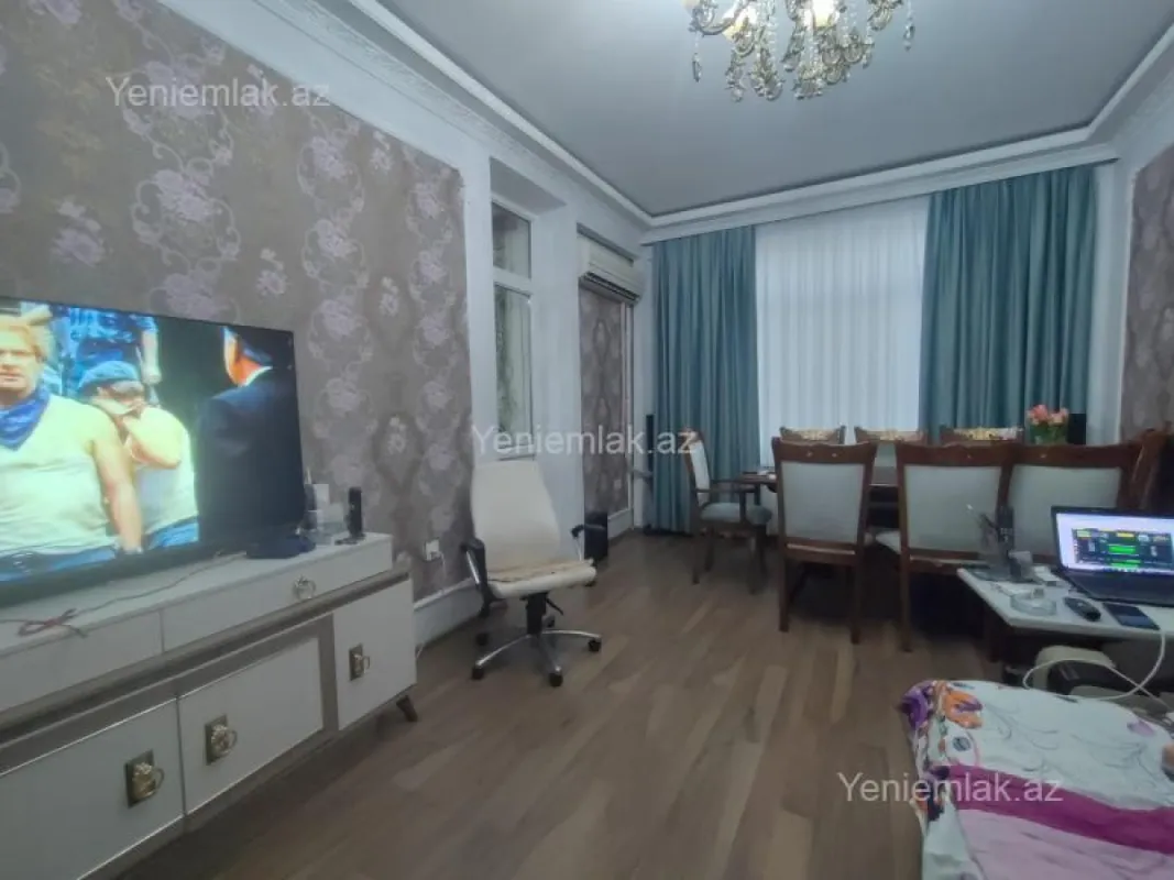 Satılır 2 otaqlı yeni tikili 82 m²