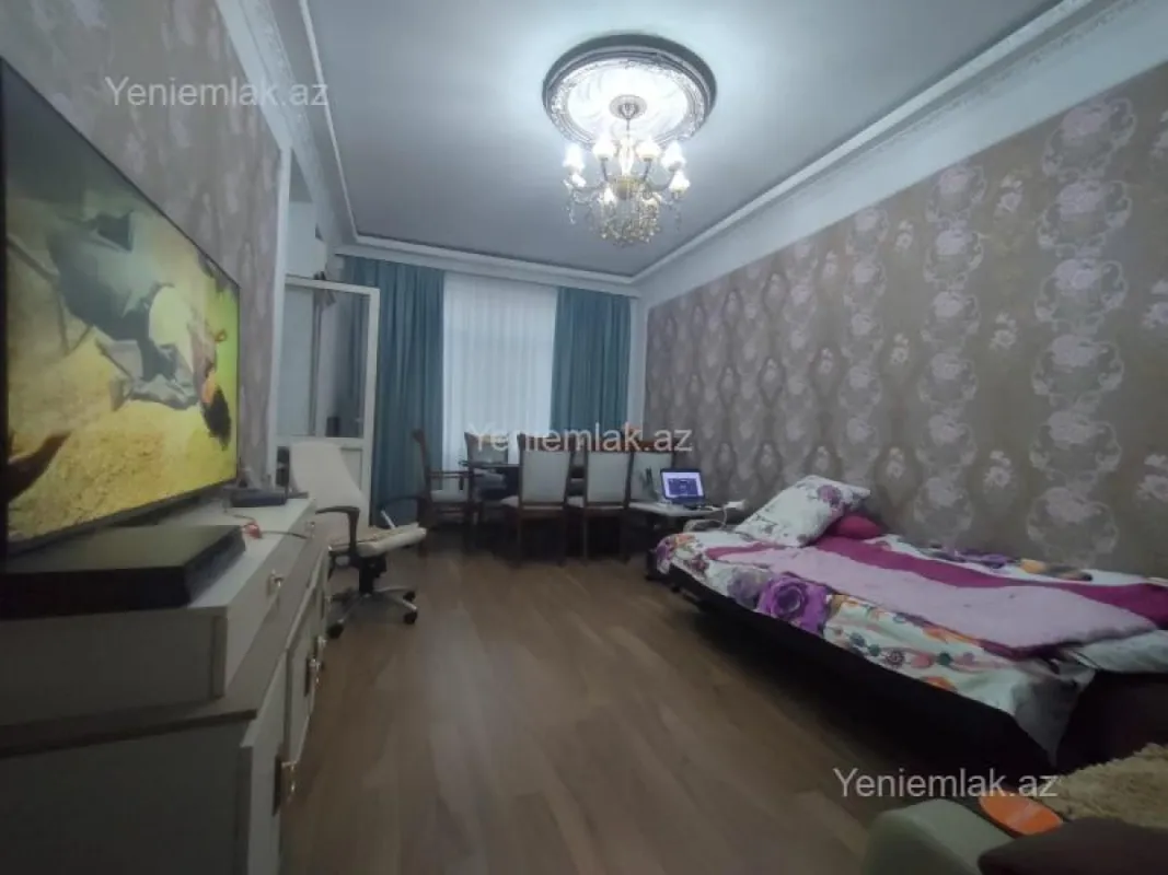Satılır 2 otaqlı yeni tikili 82 m²