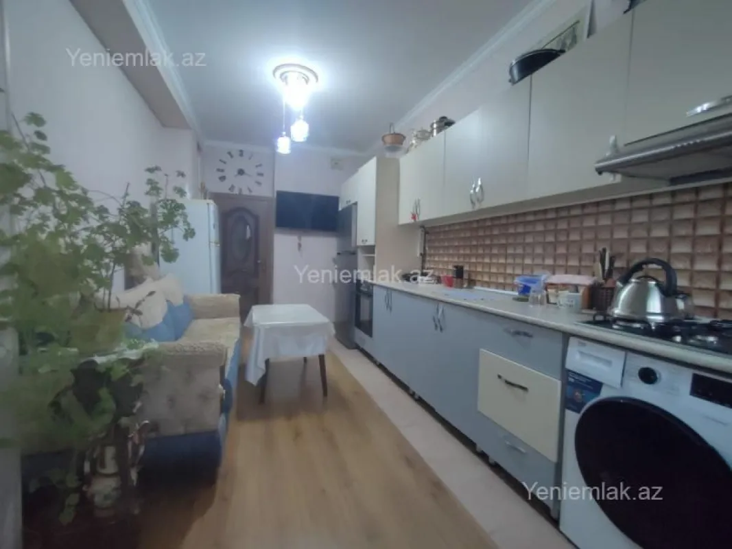 Satılır 2 otaqlı yeni tikili 82 m²