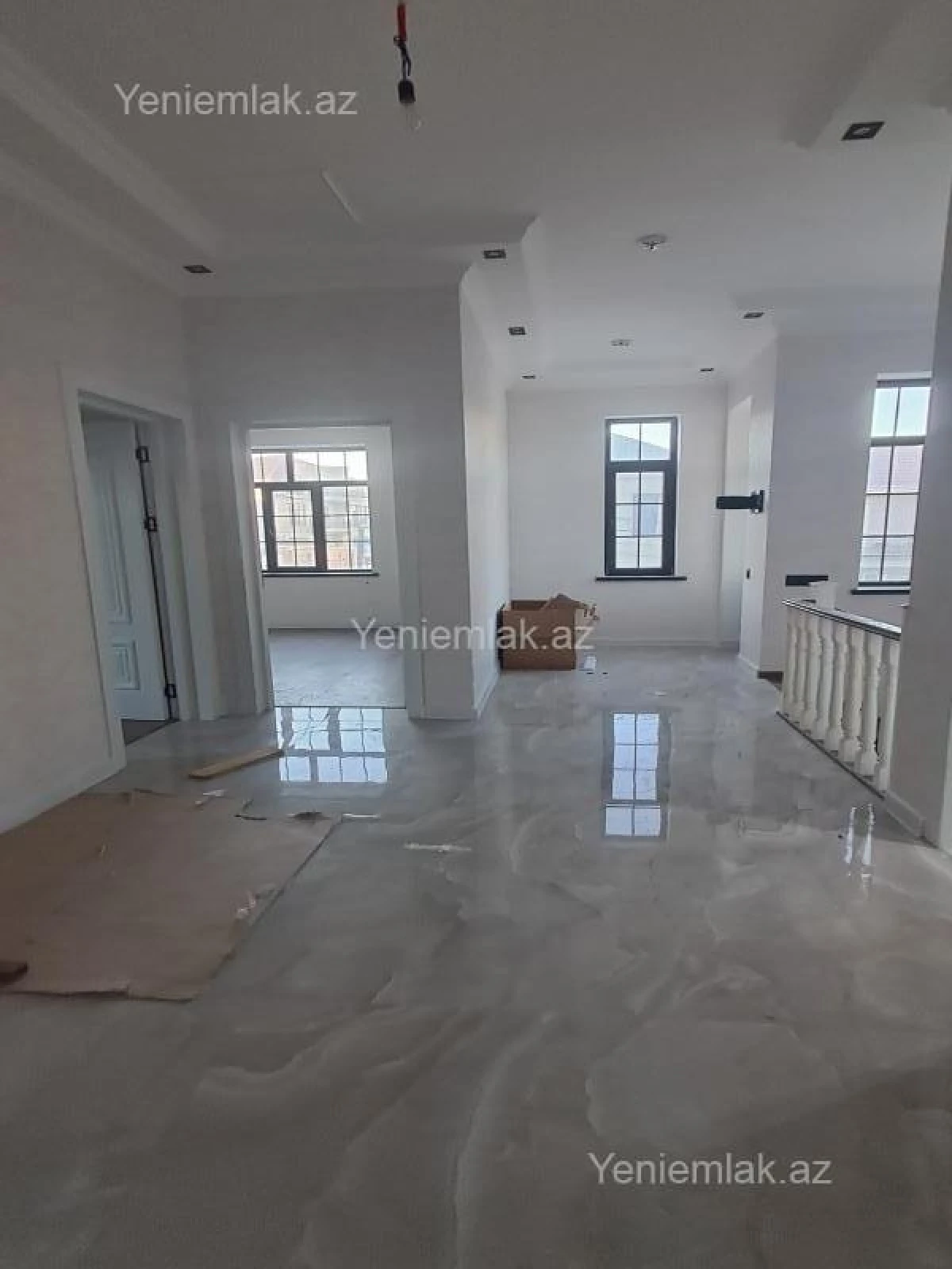 Satılır 5 otaqlı həyət evi 180 m²
