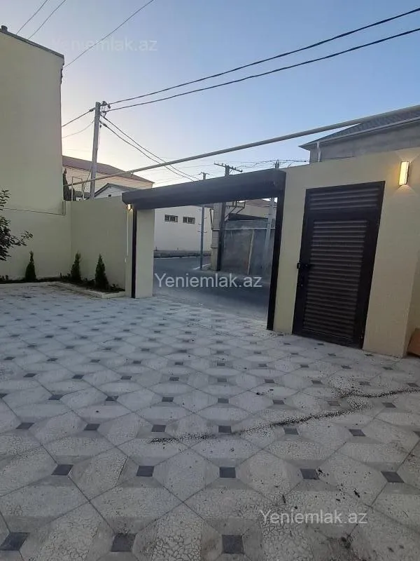 Satılır 5 otaqlı həyət evi 180 m²