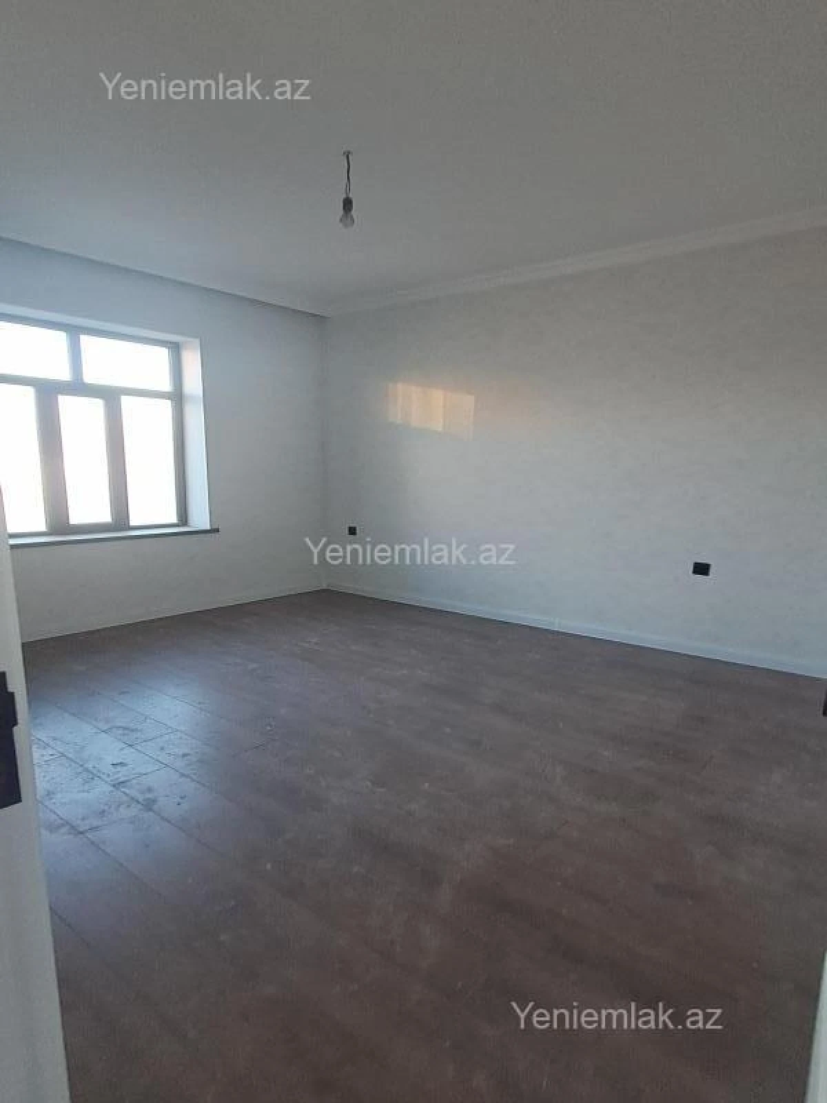 Satılır 5 otaqlı həyət evi 180 m²