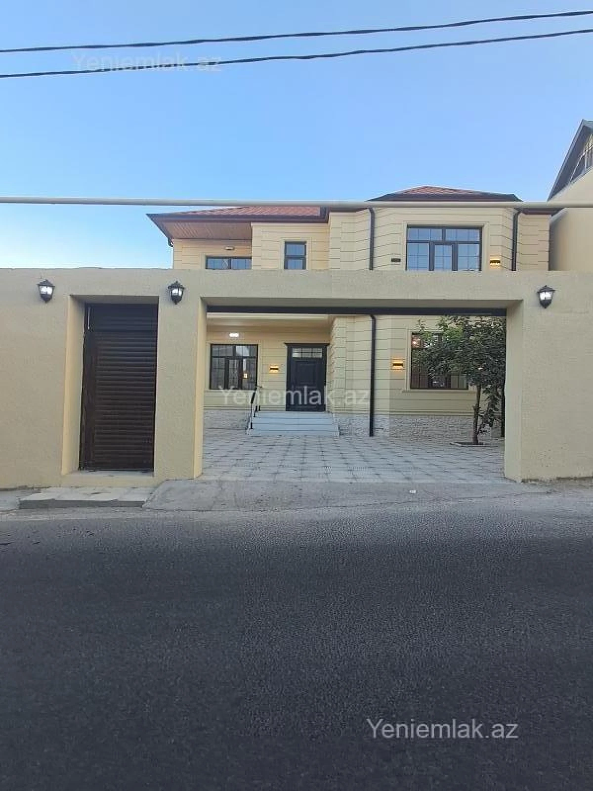 Satılır 5 otaqlı həyət evi 180 m²