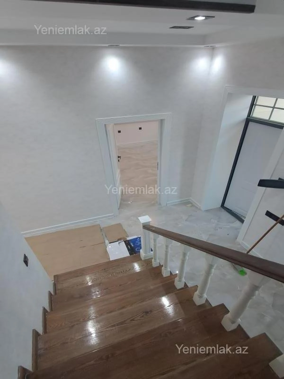 Satılır 5 otaqlı həyət evi 180 m²